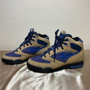 Vintage Nike Caldera NWOT Hiking Boots Brown Suede Purple  Laces Women,s Size 8